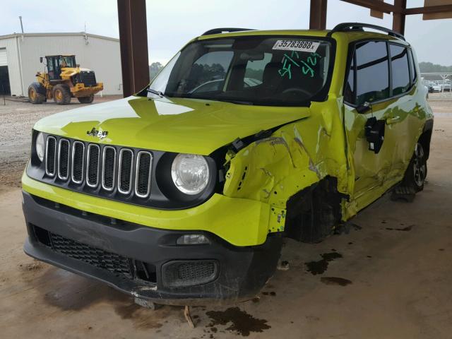 ZACCJAAB7HPF61687 - 2017 JEEP RENEGADE S GREEN photo 2