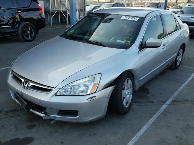 1HGCM56477A218032 - 2007 HONDA ACCORD LX SILVER photo 2