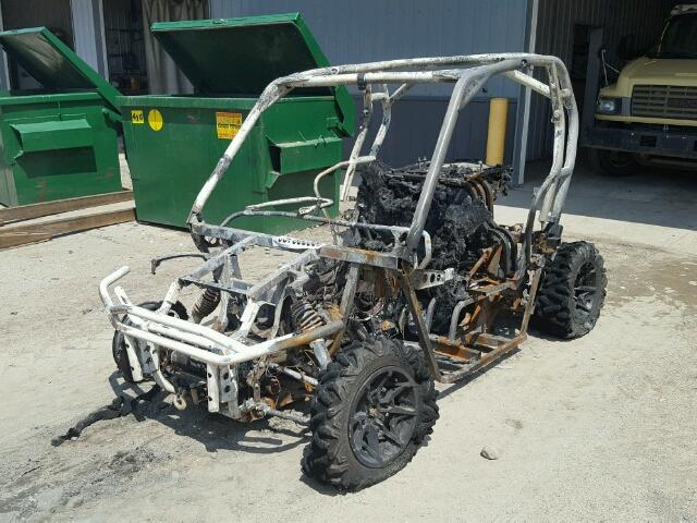 3JBKKAN26JJ000008 - 2018 CAN-AM COMMANDER BURN photo 2