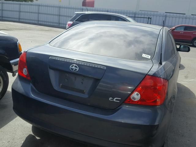 JTKDE177260130293 - 2006 TOYOTA SCION TC 灰色 照片 4