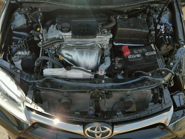 4T1BF1FKXHU316804 - 2017 TOYOTA CAMRY LE BLUE photo 7