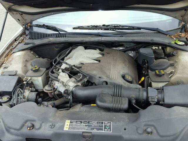 1LNHM86S01Y602619 - 2001 LINCOLN LS 银色 照片 7