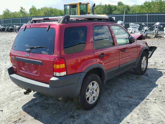 1FMYU93183KB54525 - 2003 FORD ESCAPE XLT RED photo 4