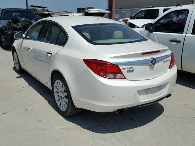 2G4GS5EV0C9143157 - 2012 BUICK REGAL PREM WHITE photo 3