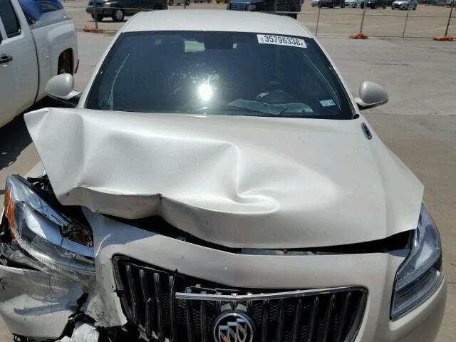 2G4GS5EV0C9143157 - 2012 BUICK REGAL PREM WHITE photo 7