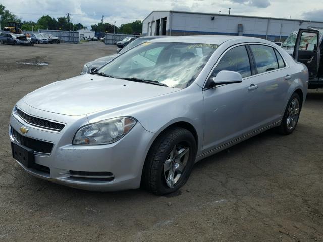 1G1ZC5EB9AF175733 - 2010 CHEVROLET MALIBU 1LT 银色 照片 2