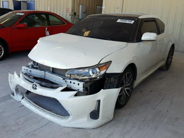 JTKJF5C70GJ020920 - 2016 TOYOTA SCION TC 白色 照片 2