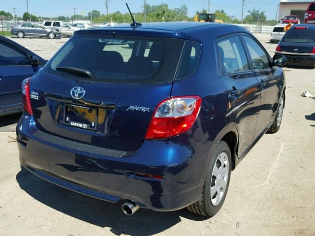 2T1KU4EE4AC483475 - 2010 TOYOTA MATRIX BLUE photo 4