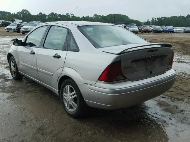 1FAFP34301W125516 - 2001 FORD FOCUS SILVER photo 3