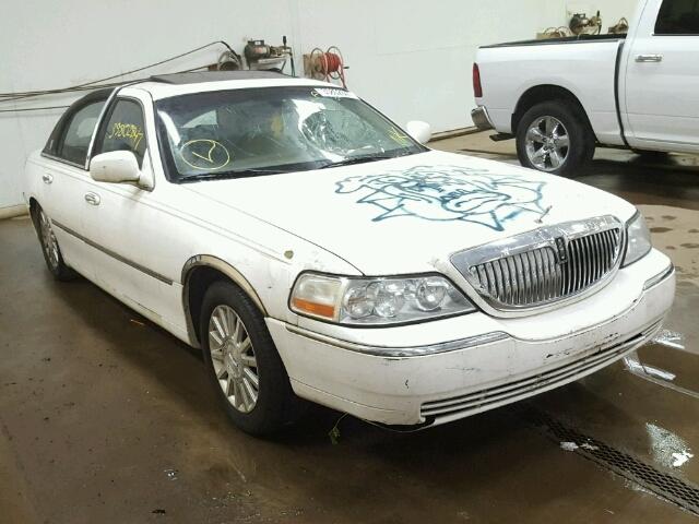 1LNHM81W54Y687519 - 2004 LINCOLN TOWN CAR E WHITE photo 1