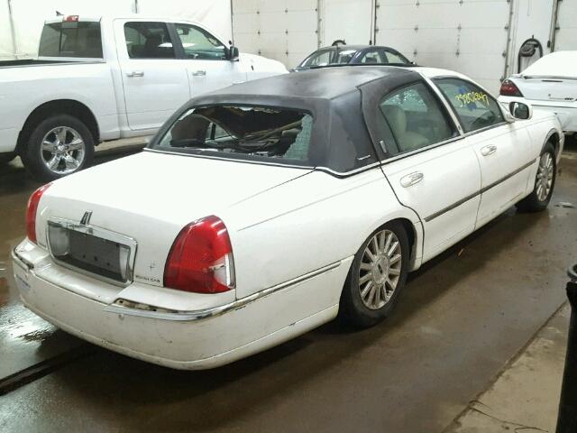 1LNHM81W54Y687519 - 2004 LINCOLN TOWN CAR E WHITE photo 4