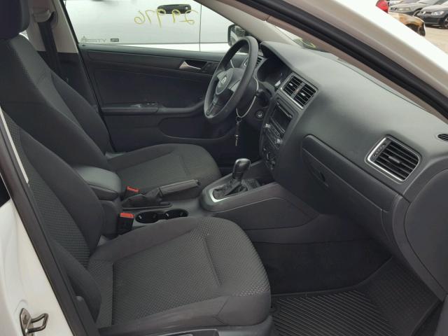 3VW2K7AJ2EM308534 - 2014 VOLKSWAGEN JETTA BASE Սպիտակ լուսանկար 5