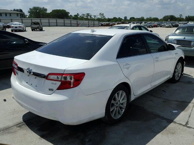 4T1BD1FK6DU071192 - 2013 TOYOTA CAMRY HYBR WHITE photo 4