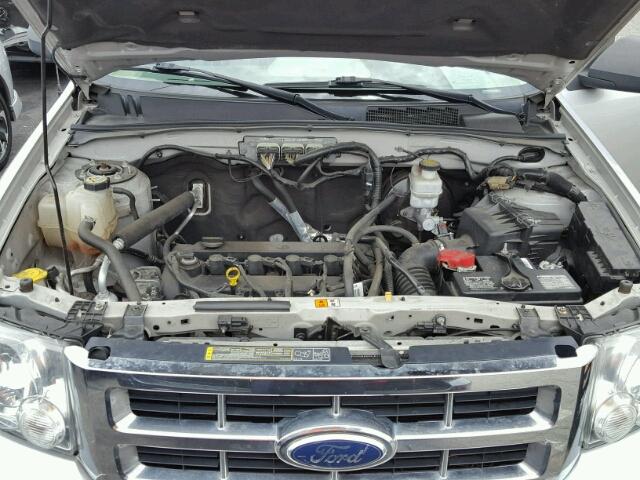 1FMCU0D71AKA92990 - 2010 FORD ESCAPE SILVER photo 7