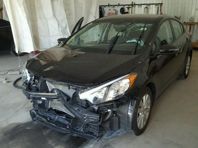 KNAFX4A67G5523638 - 2016 KIA FORTE LX BLACK photo 2