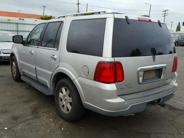5LMFU27RX3LJ12184 - 2003 LINCOLN NAVIGATOR SILVER photo 3