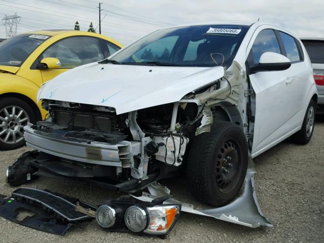 1G1JA6SH2F4134834 - 2015 CHEVROLET SONIC LS 白色 照片 2