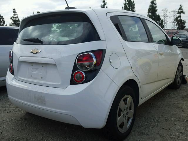 1G1JA6SH2F4134834 - 2015 CHEVROLET SONIC LS 白色 照片 4