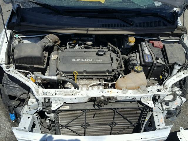 1G1JA6SH2F4134834 - 2015 CHEVROLET SONIC LS 白色 照片 7