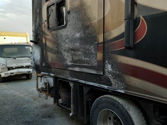 51Z4D4640B1056232 - 2011 ROADMASTER RAIL RAISED RAI TWO TONE photo 10