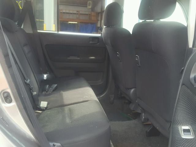 JTLKT324054010355 - 2005 TOYOTA SCION XB SILVER photo 6