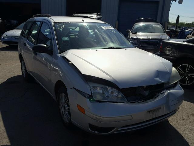 1FAHP36N25W128317 - 2005 FORD FOCUS ZXW SILVER photo 1