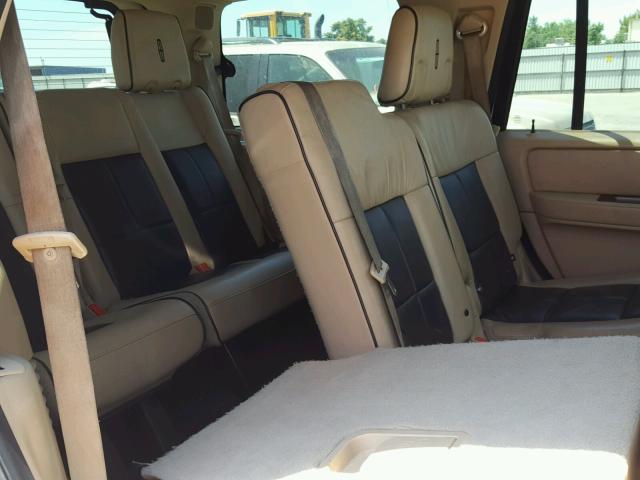 5LMFU275X8LJ01447 - 2008 LINCOLN NAVIGATOR WHITE photo 6