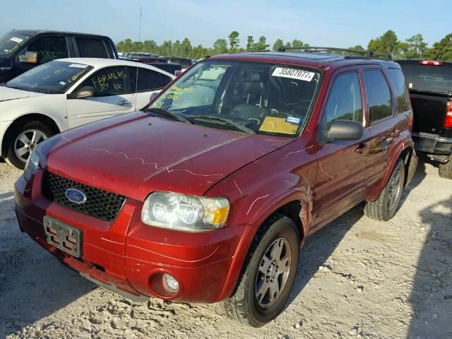 1FMYU04135KD86799 - 2005 FORD ESCAPE LIM RED photo 2