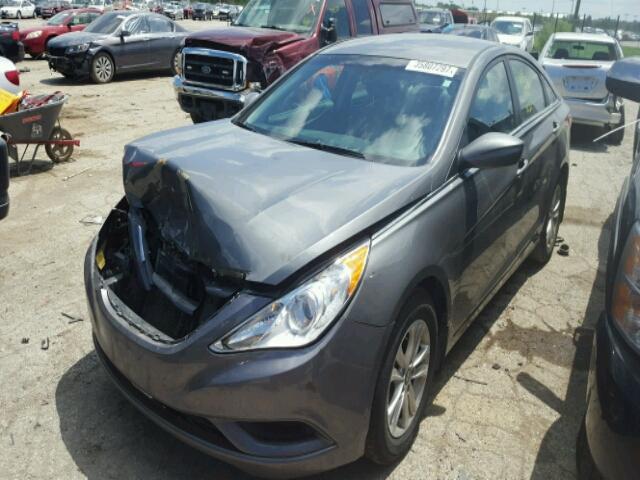 5NPEB4AC2CH461319 - 2012 HYUNDAI SONATA GLS GRAY photo 2