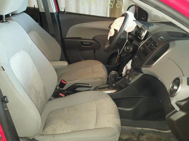 1G1JA5SH4F4217711 - 2015 CHEVROLET SONIC LS RED photo 5