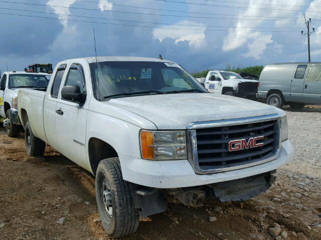 1GTHC29K58E194730 - 2008 GMC SIERRA C25 WHITE photo 1