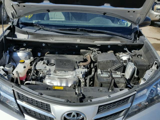 2T3BFREV3EW153569 - 2014 TOYOTA RAV4 LE SILVER photo 7