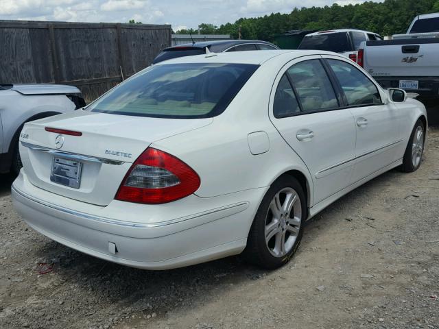 WDBUF22X68B193176 - 2008 MERCEDES-BENZ E 320 CDI WHITE photo 4