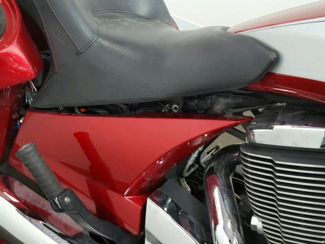 5VPDW36N9C3009269 - 2012 VICTORY MOTORCYCLES CROSS COUN RED photo 19