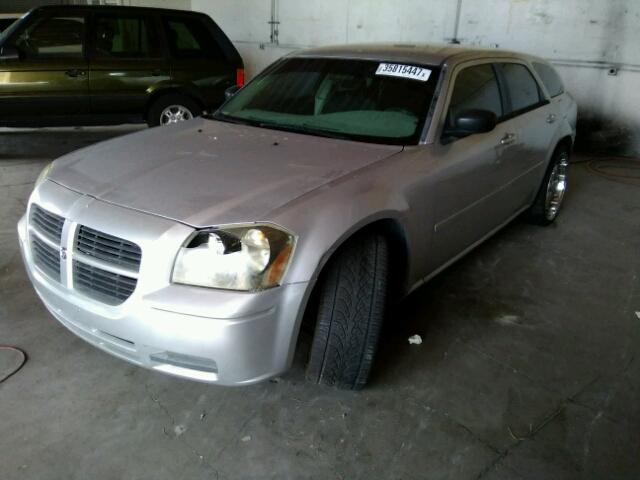 2D4FV48TX5H629241 - 2005 DODGE MAGNUM SILVER photo 2