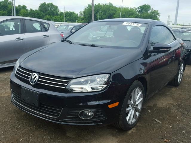 WVWBW8AHXEV000138 - 2014 VOLKSWAGEN EOS KOMFOR შავი ფოტო 2