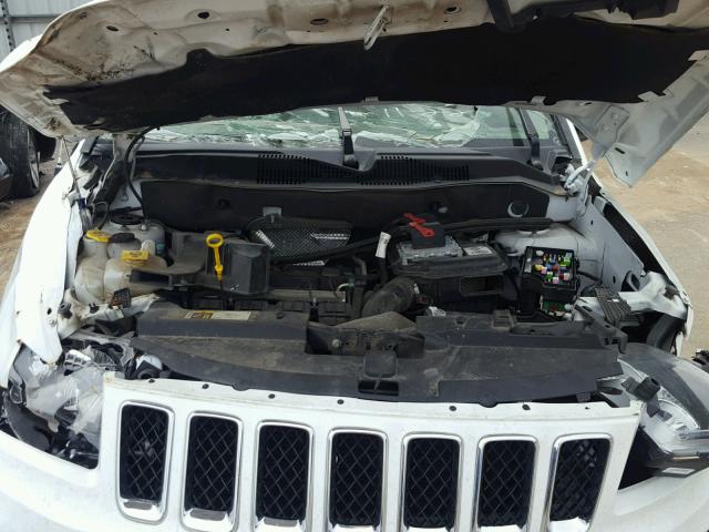 1C4NJCBA9GD649552 - 2016 JEEP COMPASS SP WHITE photo 7