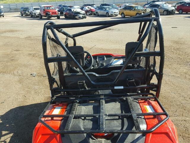 1HFVE03Q3H4203879 - 2017 HONDA SXS500 RED photo 6