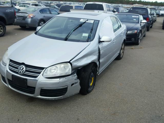 3VWRZ71K69M169727 - 2009 VOLKSWAGEN JETTA SE SILVER photo 2