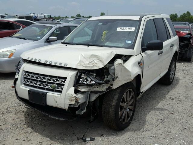 SALFR24NX8H110478 - 2008 LAND ROVER LR2 HSE WHITE photo 2