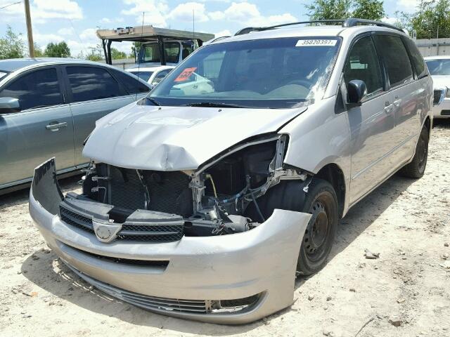 5TDZA23C75S275195 - 2005 TOYOTA SIENNA CE SILVER photo 2