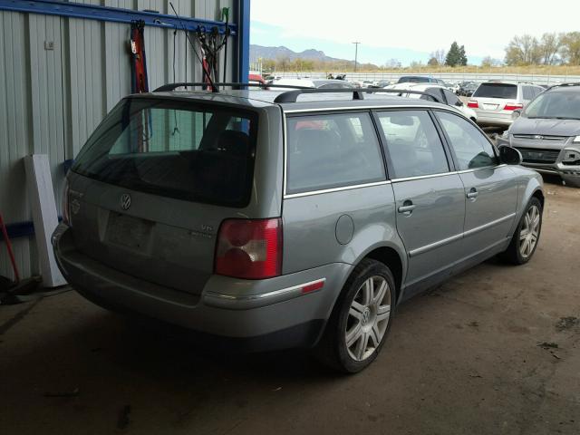 WVWYU63B35E121848 - 2005 VOLKSWAGEN PASSAT GLX 绿色 照片 4