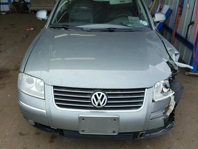WVWYU63B35E121848 - 2005 VOLKSWAGEN PASSAT GLX 绿色 照片 7