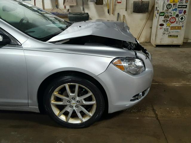 1G1ZE5E77AF208086 - 2010 CHEVROLET MALIBU LTZ 银色 照片 9