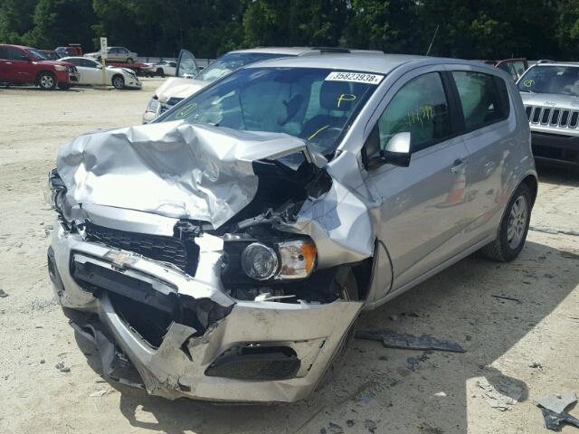 1G1JA6SH8C4115250 - 2012 CHEVROLET SONIC LS 银色 照片 2