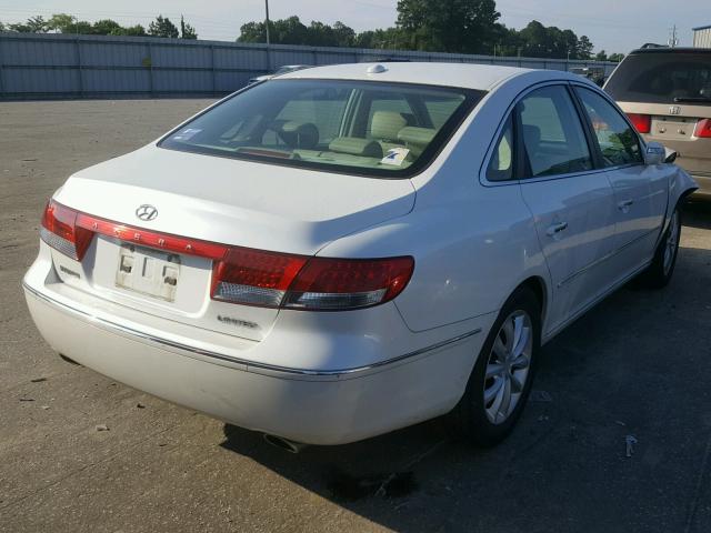 KMHFC46F57A229486 - 2007 HYUNDAI AZERA SE WHITE photo 4