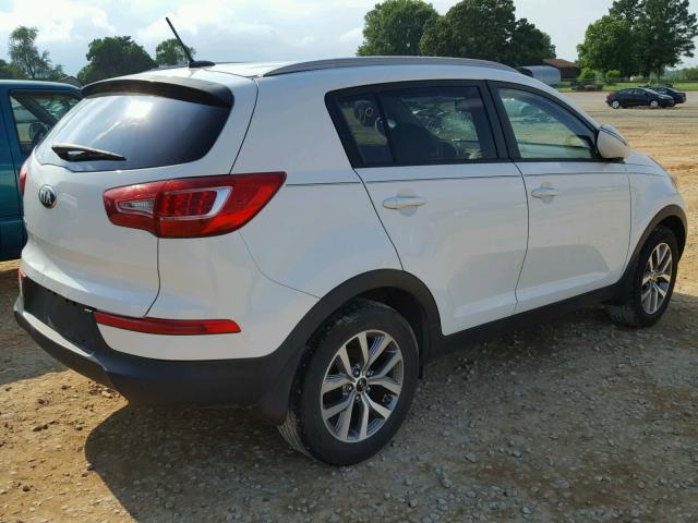 KNDPB3A26D7380663 - 2013 KIA SPORTAGE B WHITE photo 4