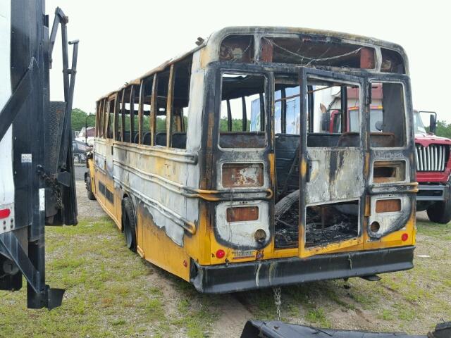 4UZABRDJ58CZ41651 - 2008 FREIGHTLINER CHASSIS B2 YELLOW photo 3