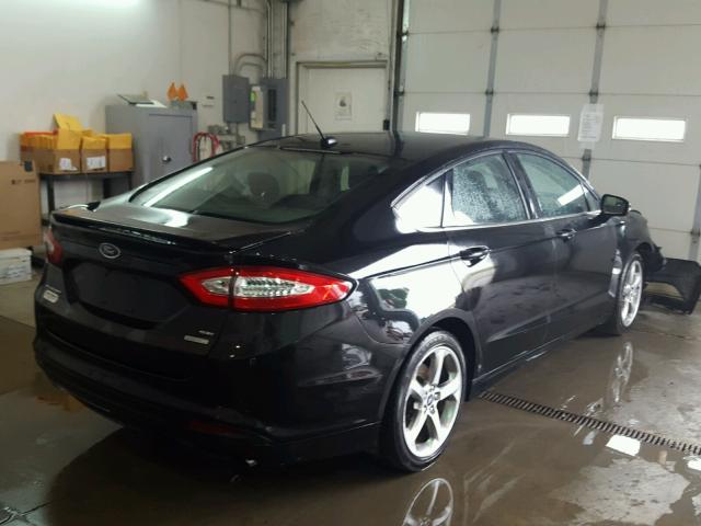 1FA6P0HD2E5369066 - 2014 FORD FUSION SE BLACK photo 4