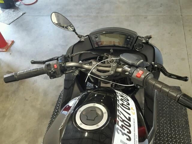 JKAEXEC189DA28537 - 2009 KAWASAKI EX650 C 黑色 照片 8